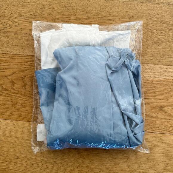 Allyson Front Slit Sleeveless Midi Dress in Blue & White - Picture 5 of 6